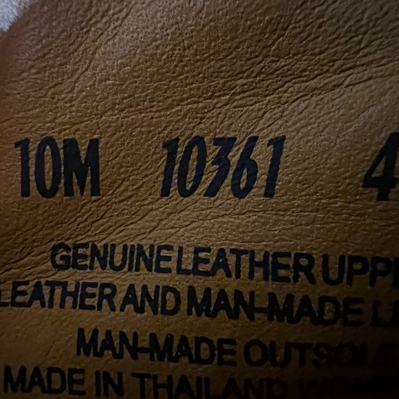 Uggs classic short boots in original tan&beige shearling  inside women’s size 10 - Picture 5 of 5